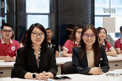 UEFers of International Relations Faculty reap experiences from Thai and Cambodian internship