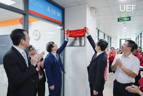 UEF inaugurates smart classroom and Chinese cultural space