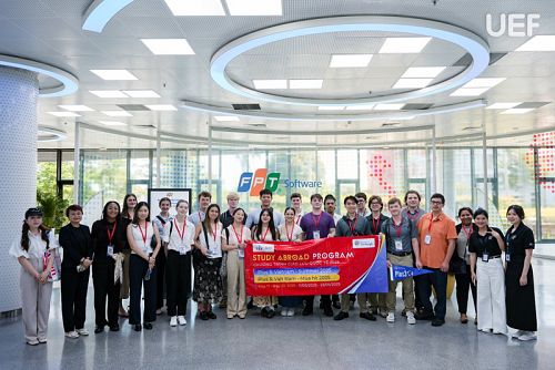 Plus 3 - 2025 continues practical learning journey at Vietnam's leading technology company