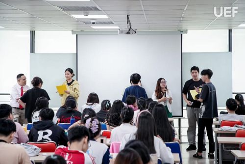 UEF’s Faculty of English Launches English Workshop Series for the New Academic Year