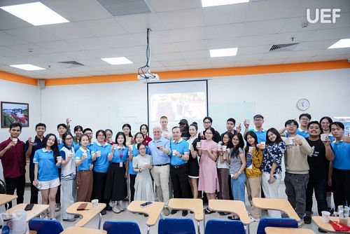 UEFers experience Sangria making and explore the uniqueness of Spanish culture