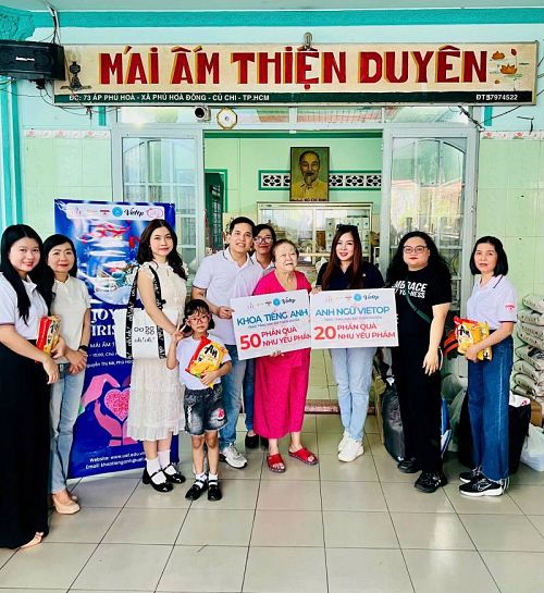 REFLECTING ON 2025 - FACULTY OF ENGLISH ✨