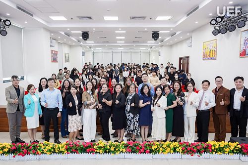 UEF students and experts 'map out' career paths, confidently entering the job market.