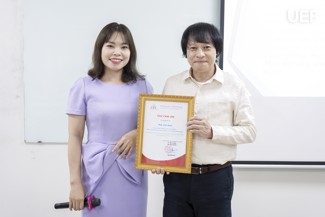 Creating Cartoons in Teaching with International Experts