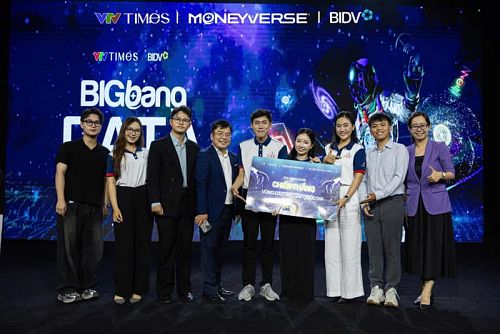 UEF students continue to conquer 'The Money Universe' 2026, entering the national Quarterfinals