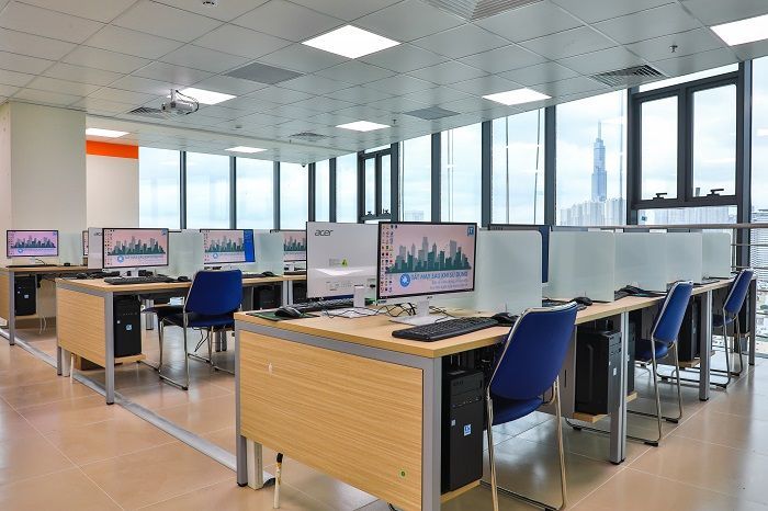 cơ sở mới uef 2