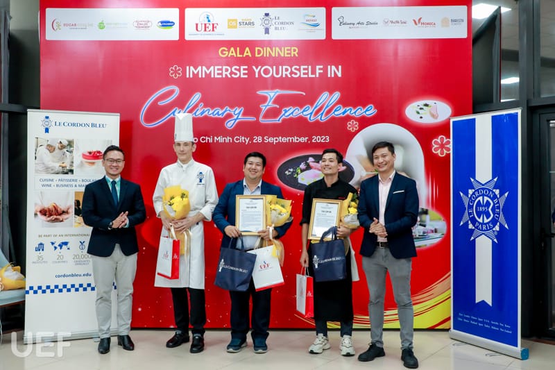 [Tuần lễ Le Cordon Bleu] Chef Rodolphe Onno hướng dẫn kỹ thuật trang ...