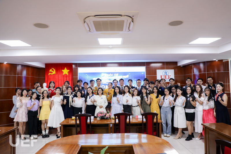 ÉN VÀNG 2024 - KHỞI TRANH VÒNG LOẠI SÔI NỔI, GẦN 100 THÍ SINH RA SỨC THỂ HIỆN KỸ NĂNG DẪN CHƯƠNG TRÌNH 15