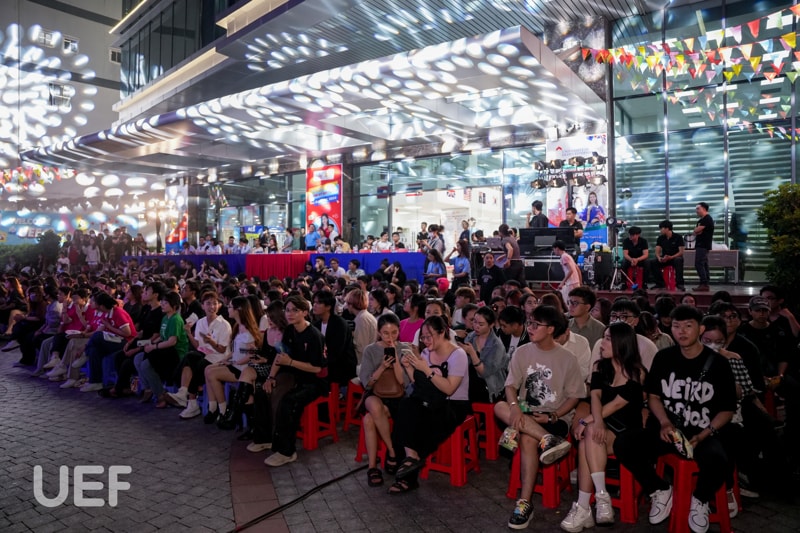 Vortex Showcase - The Cube 'chiêu đãi' UEFers những màn vũ đạo đẹp mắt ...