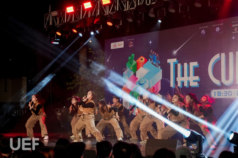 Vortex Showcase - The Cube 'chiêu đãi' UEFers những màn vũ đạo đẹp mắt ...