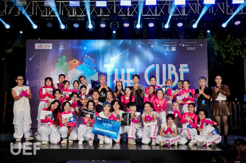 Vortex Showcase - The Cube 'chiêu đãi' UEFers những màn vũ đạo đẹp mắt ...