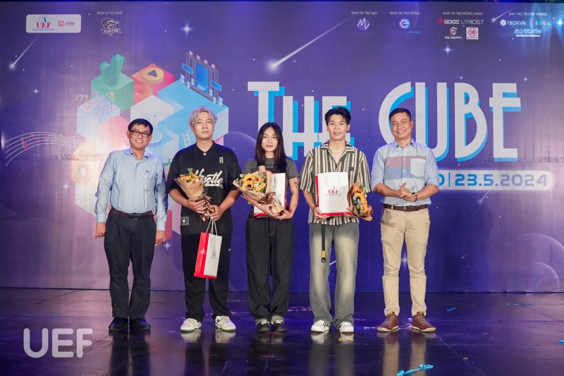Vortex Showcase - The Cube 'chiêu đãi' UEFers những màn vũ đạo đẹp mắt ...