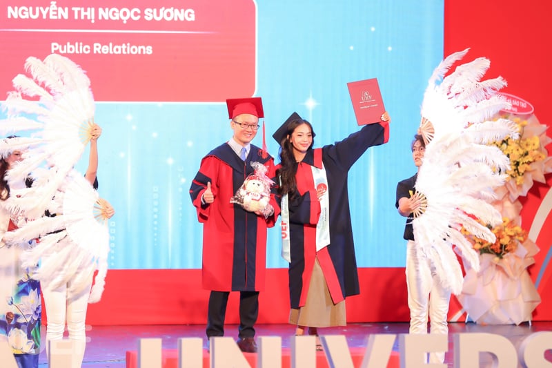 Graduation Ceremony 2024: UEF tự hào về bạn!