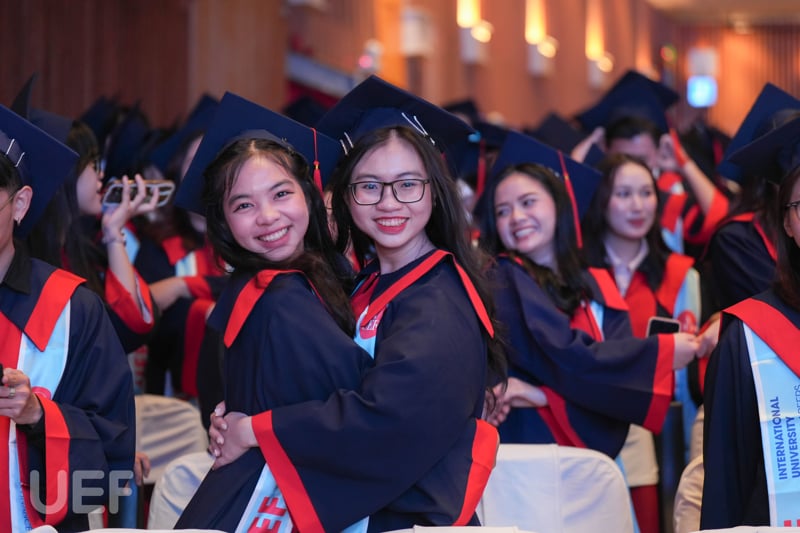Graduation Ceremony 2024: UEF tự hào về bạn!