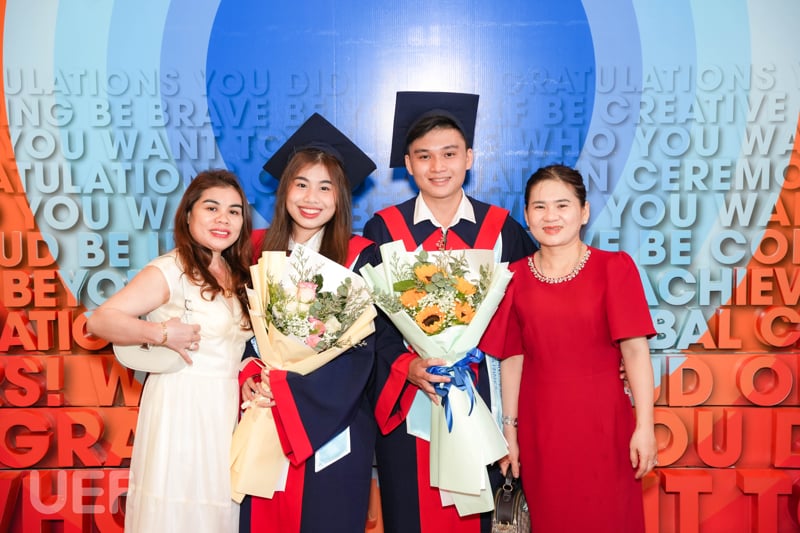 Graduation Ceremony 2024: UEF tự hào về bạn!