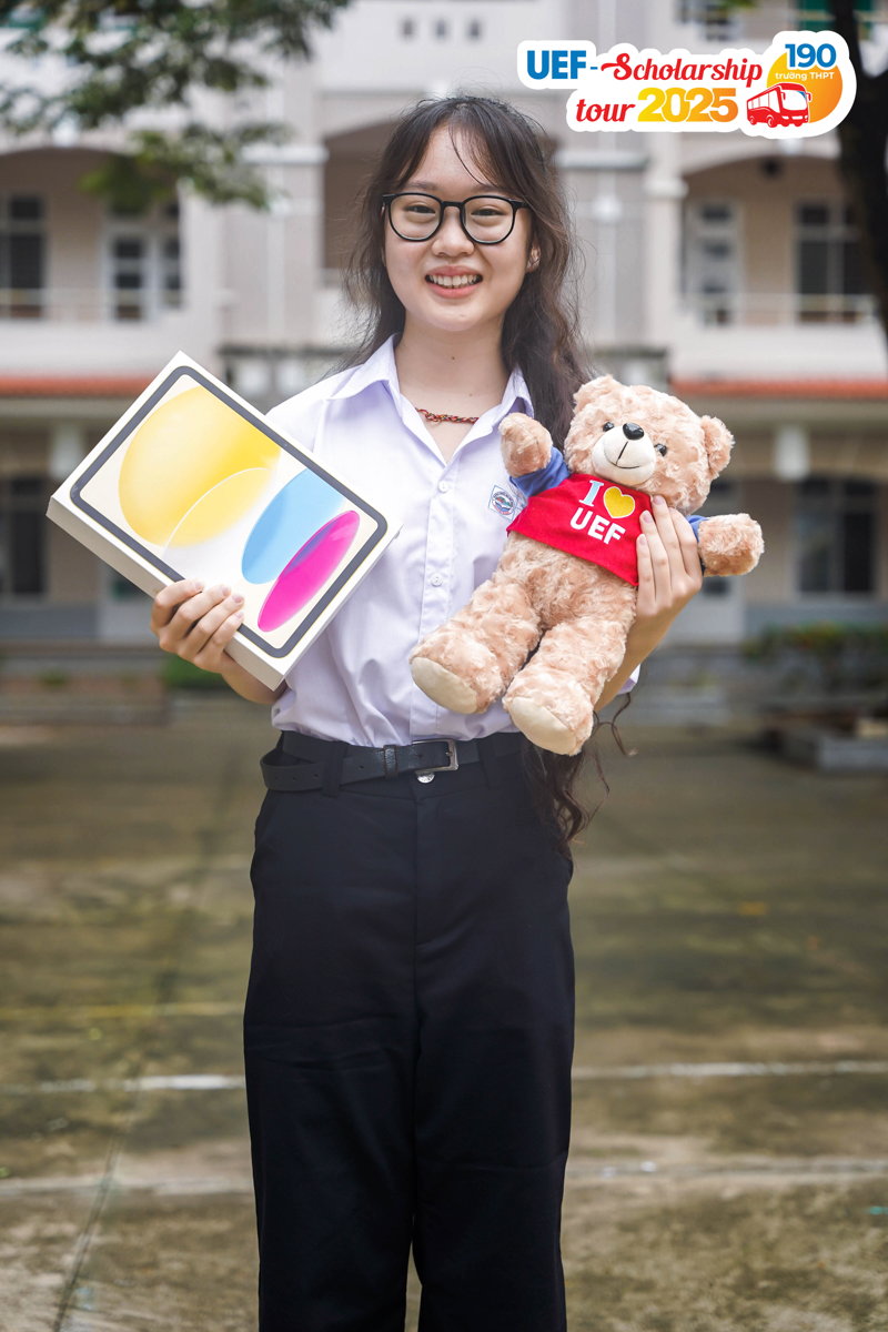 UEF đến Vũng Tàu trao iPad cho học sinh trúng thưởng minigame trong phiên livestream trên TikTok 6 traoIpad VungTau 5