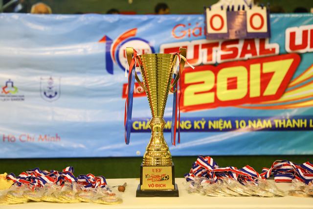 UEF trong trái tim tôi 4