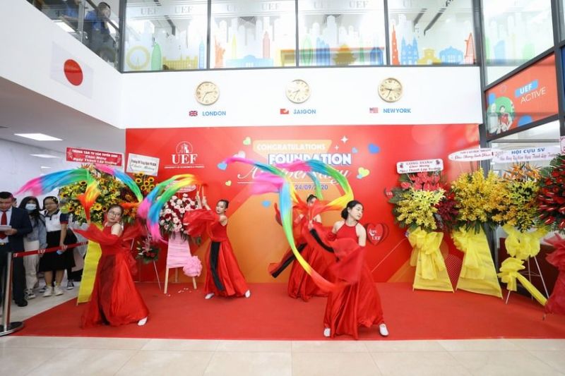 13 năm thành lập UEF