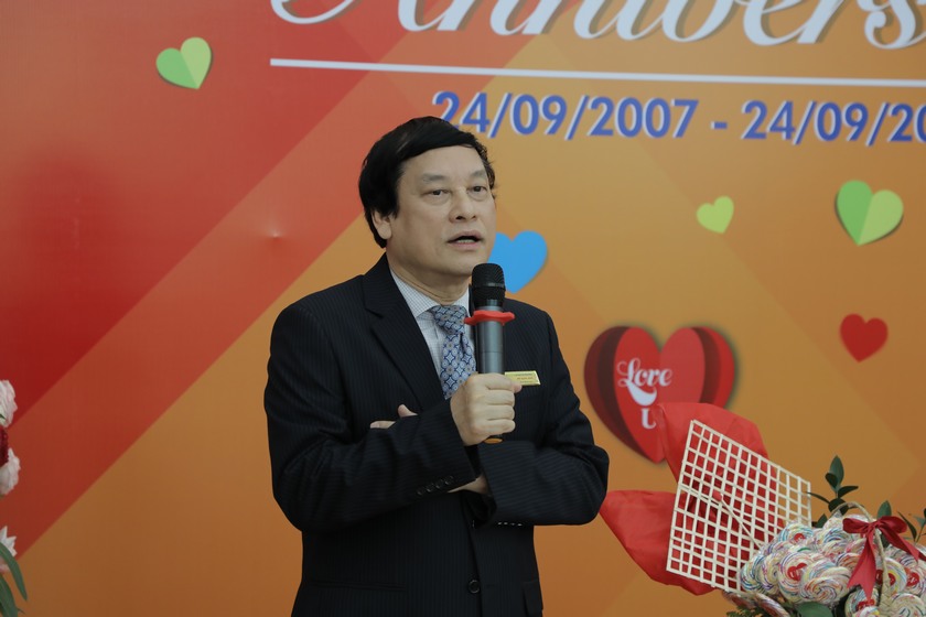 13 năm thành lập UEF