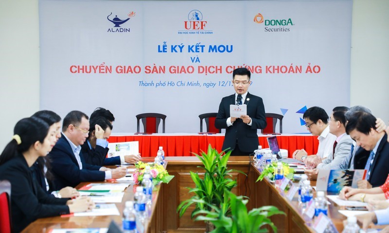 13 năm thành lập UEF