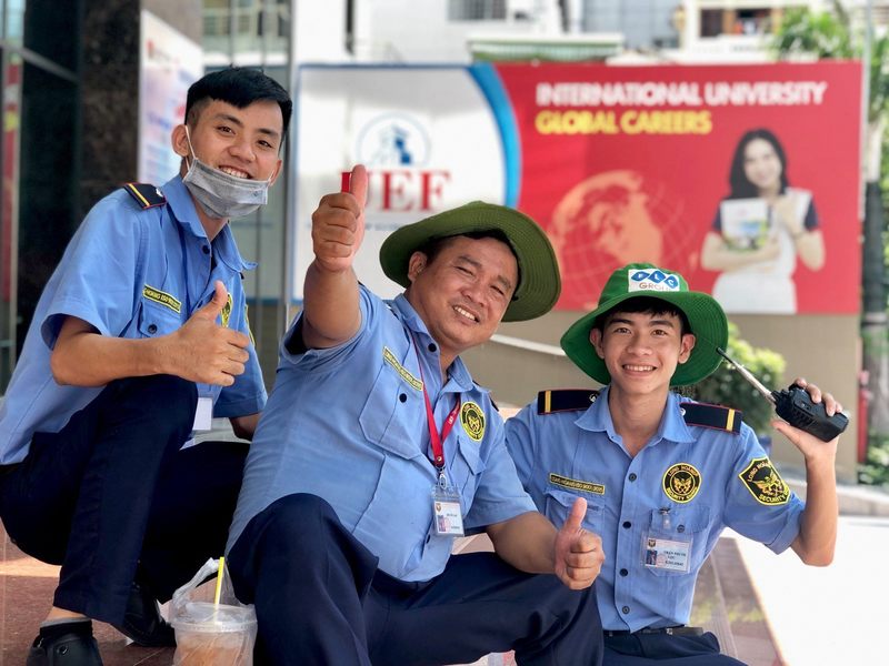 13 năm thành lập trường