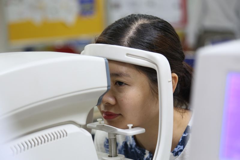 tư vấn khám mắt 1