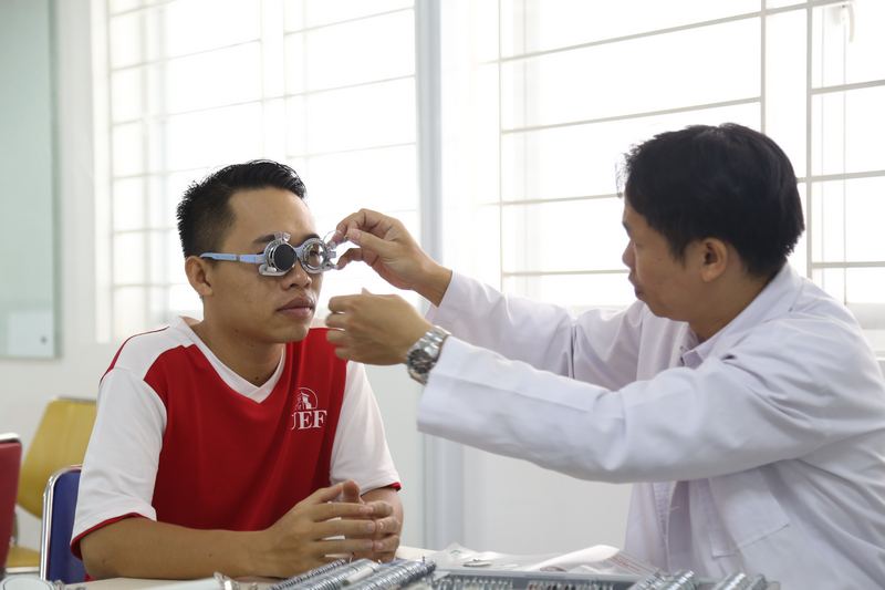 tư vấn khám mắt 5