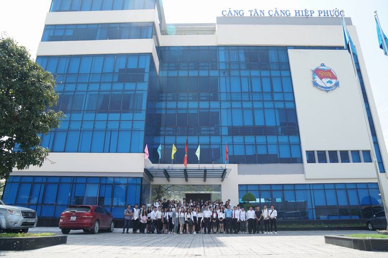 kiến tập cảng biển