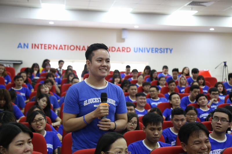 quốc vụ khanh anh quốc đến thăm UEF 9