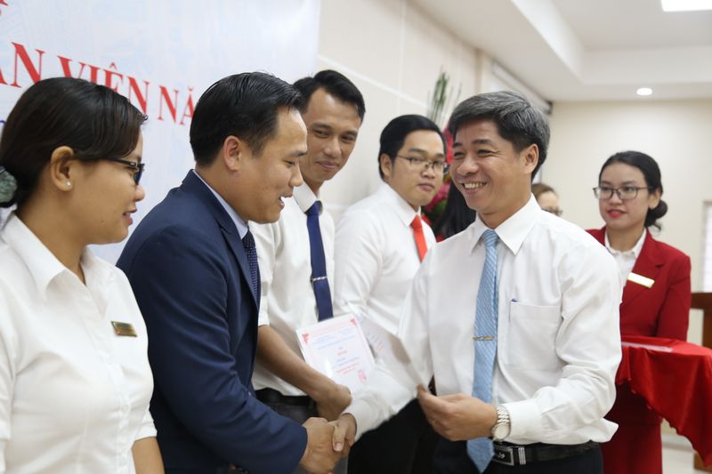 Hội nghị CB-GV-NV 2017 UEF - hình 8