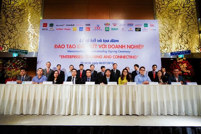 ký kết doanh nghiệp 2018 3
