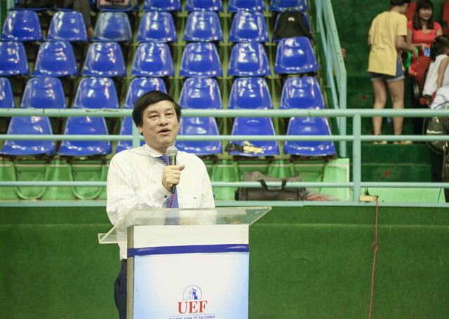 giải bóng đá 10 năm 5