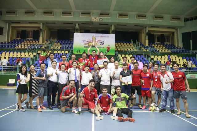 giải bóng đá 10 năm 87