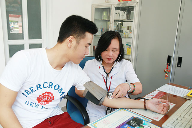 Dịch vụ chăm sóc sức khỏe và y tế