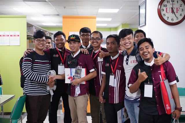 UEF giao lưu cùng USIM 