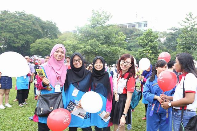 UEF giao lưu cùng USIM 