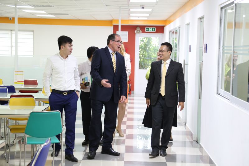 Đại học Wilmington đến UEF 4