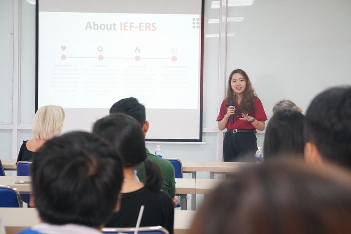 giao lưu sinh viên UEF