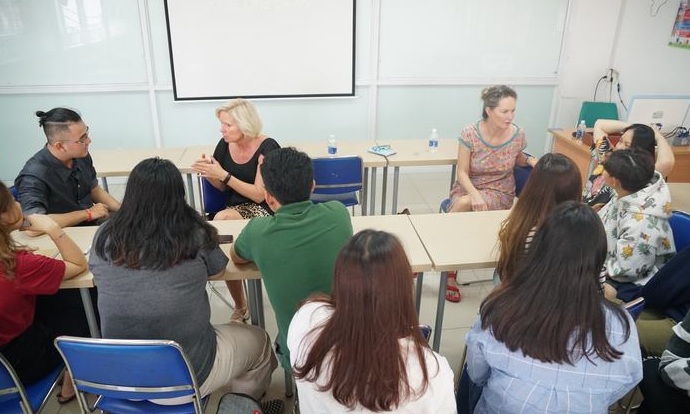 giảng viên Đan Mạch