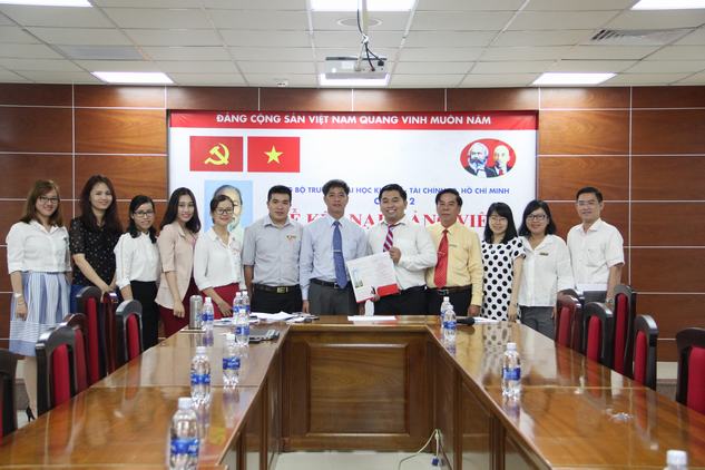 Đảng bộ UEF tổ chức lễ kết nạp Đảng viên mới