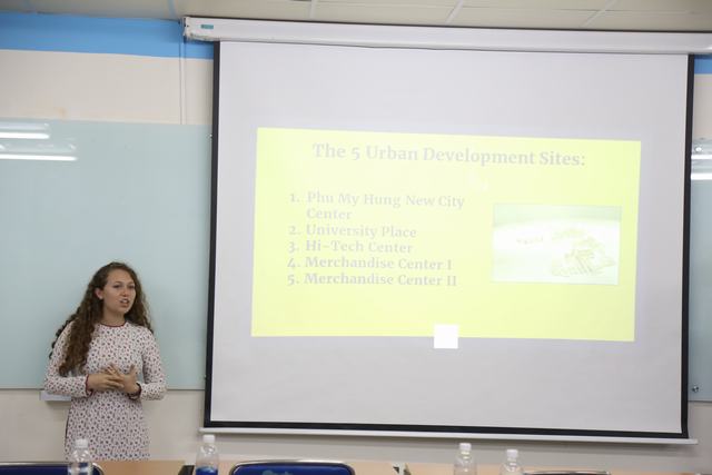 Plus 3 thuyết trình