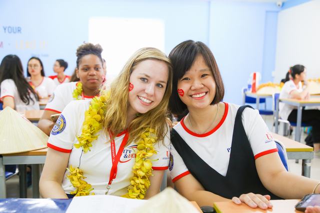 UEF nhận hồ sơ học bạ đến 31/8 8