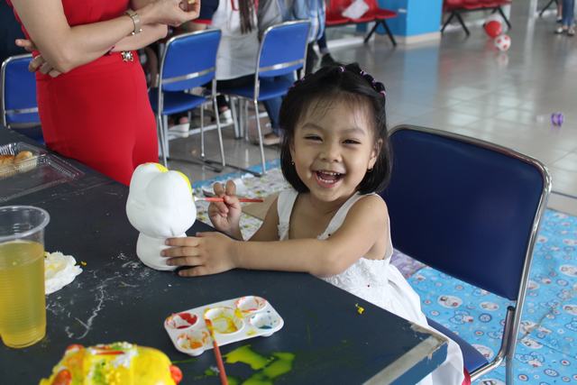 Quốc tế thiếu nhi UEF 8