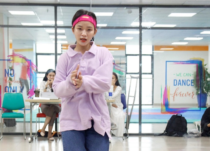 dạy nhảy hiện đại 2