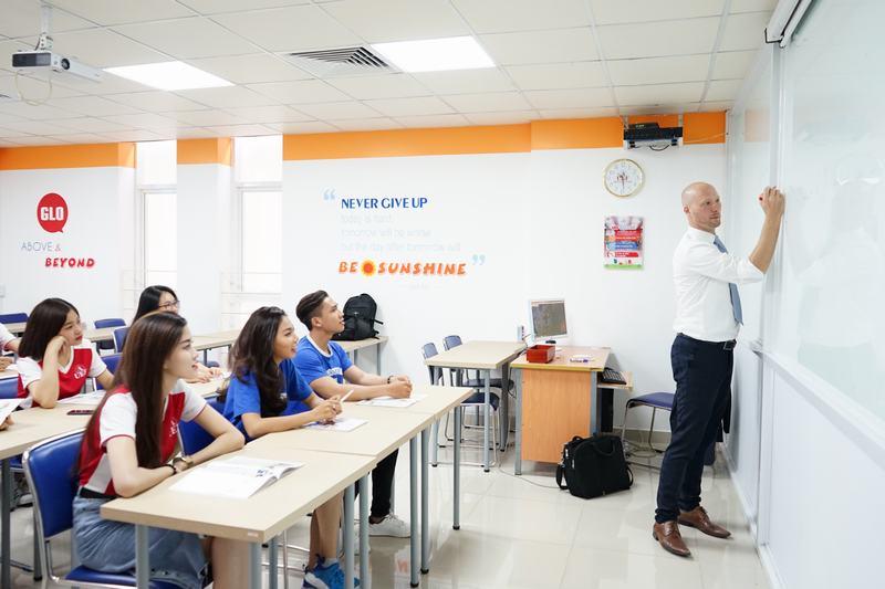 cơ sở vật chất UEF