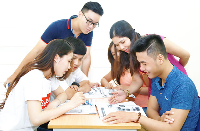 Đội ngũ giảng viên ưu tú, tâm huyết nhiều kinh nghiệm