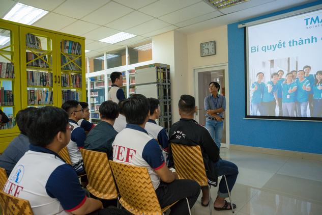 Sinh viên UEF tham quan, kiến tập tại công ty TMA Solutions