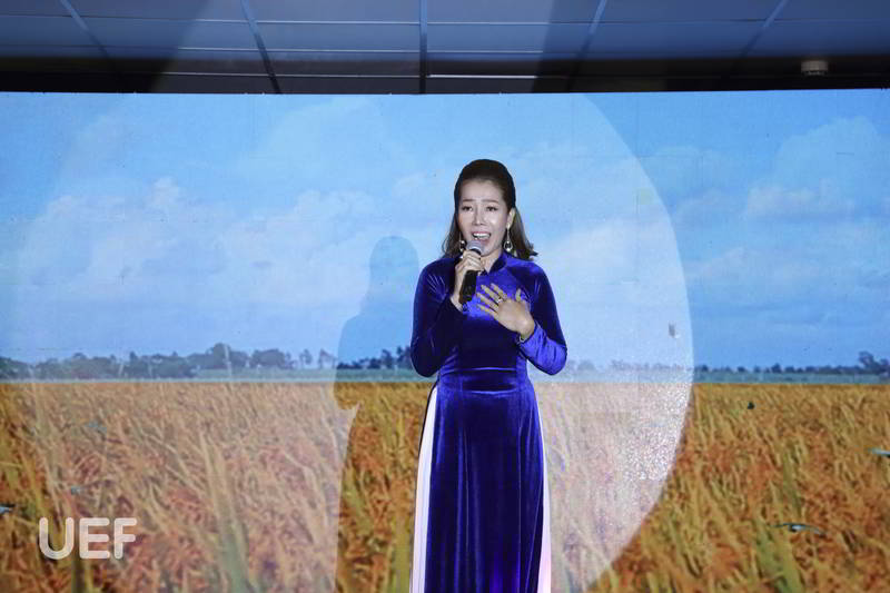 ấm tình thầy trò