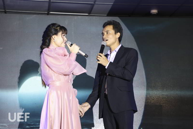 ấm tình thầy trò