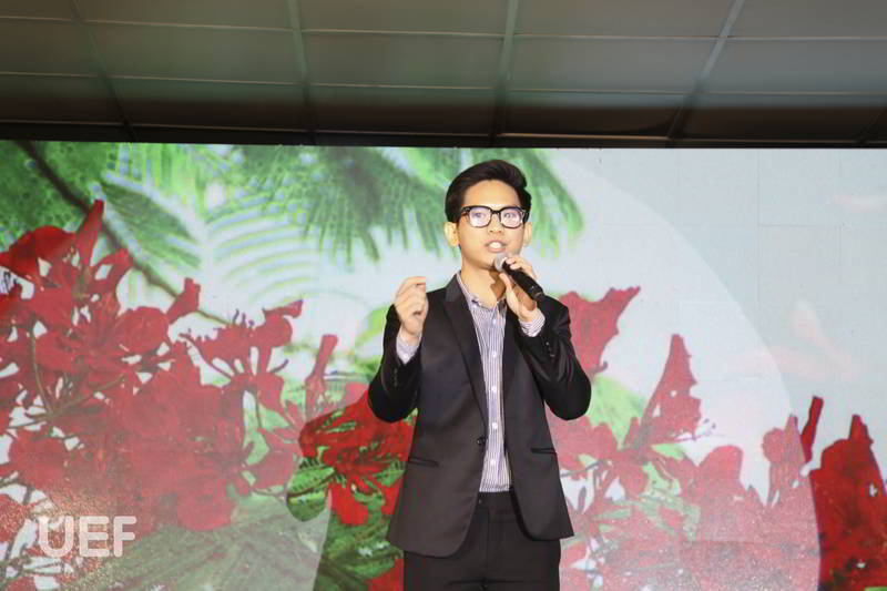 ấm tình thầy trò